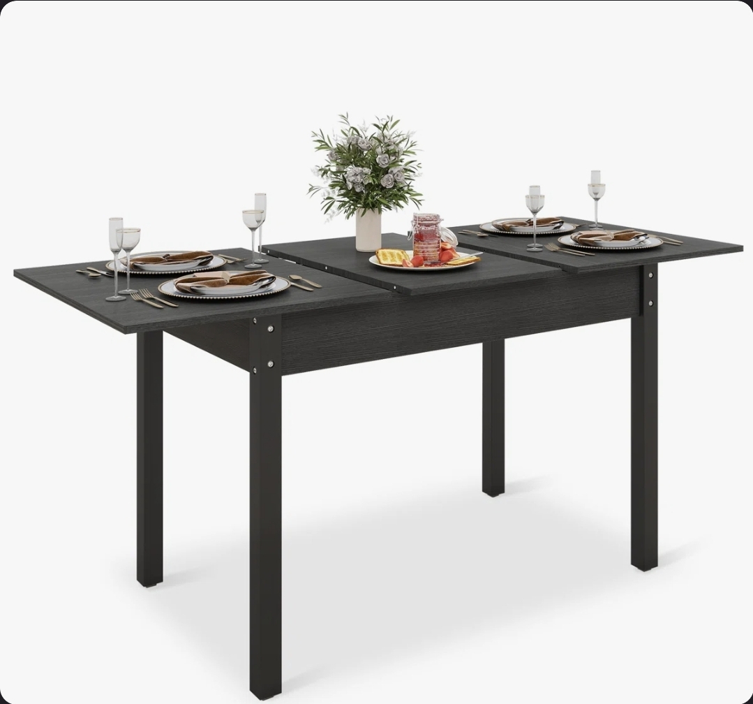 Oak & Aura's Extendable Dining Table With Large Tabletop